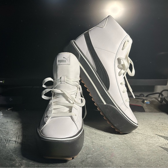 High Top Pumas - Picture 2 of 4